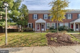 Building Photo - 4638 30th Rd S