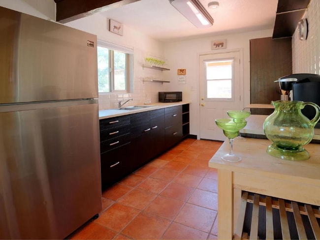 Building Photo - 15513 Live Oak Way