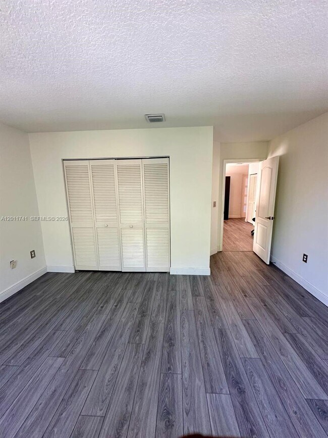 Building Photo - 1113 NW 97th Dr
