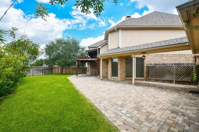 Building Photo - 5207 Belvedere Dr