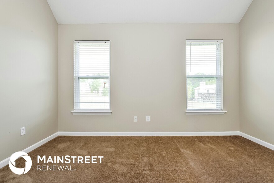 Building Photo - 400 Canoga Ct