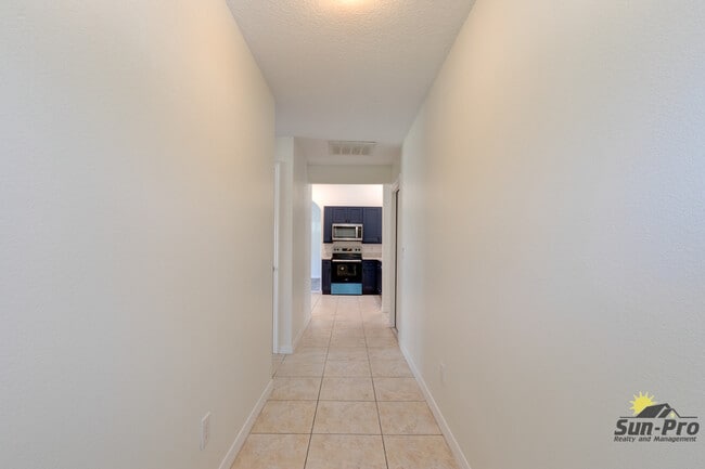 Building Photo - 5505 Magnolia Ave