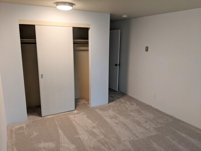 Building Photo - 7021 Sand Point Way NE