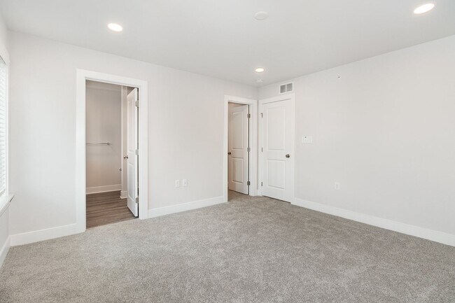 Building Photo - 10 Seover Wy