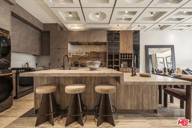 Building Photo - 1021 N Ogden Dr