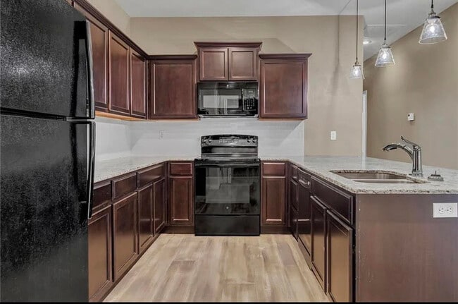 Building Photo - 107 Stockton Family Ct