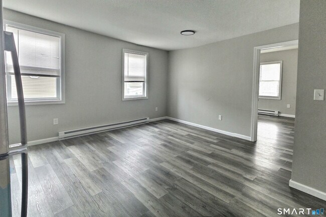 Building Photo - 36 2nd Ave