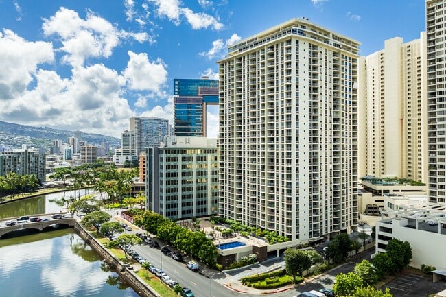 Building Photo - Newly Renovated. Ocean & Marina Views. Assigned Parking.
