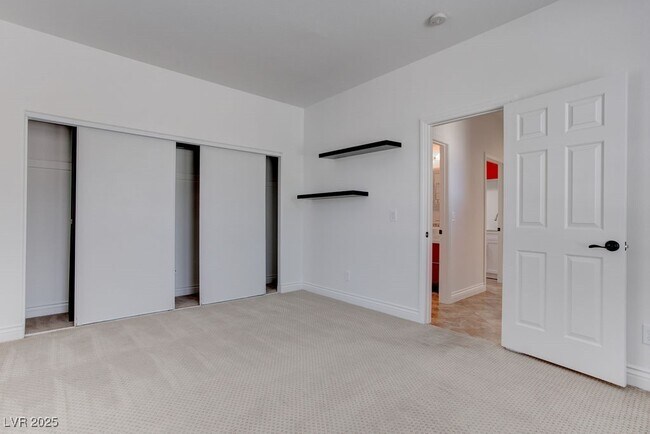 Building Photo - 10381 Walking View Ct