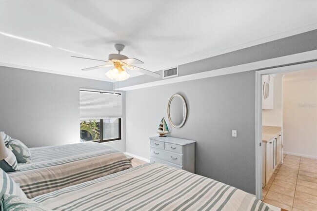 Building Photo - 6372 Palma Del Mar Blvd S