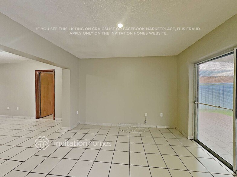 Building Photo - 5920 SW 148th Ave