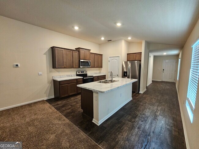 Building Photo - 137 Teakwood Dr