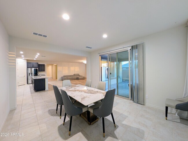 Building Photo - 5902 N 86th Dr