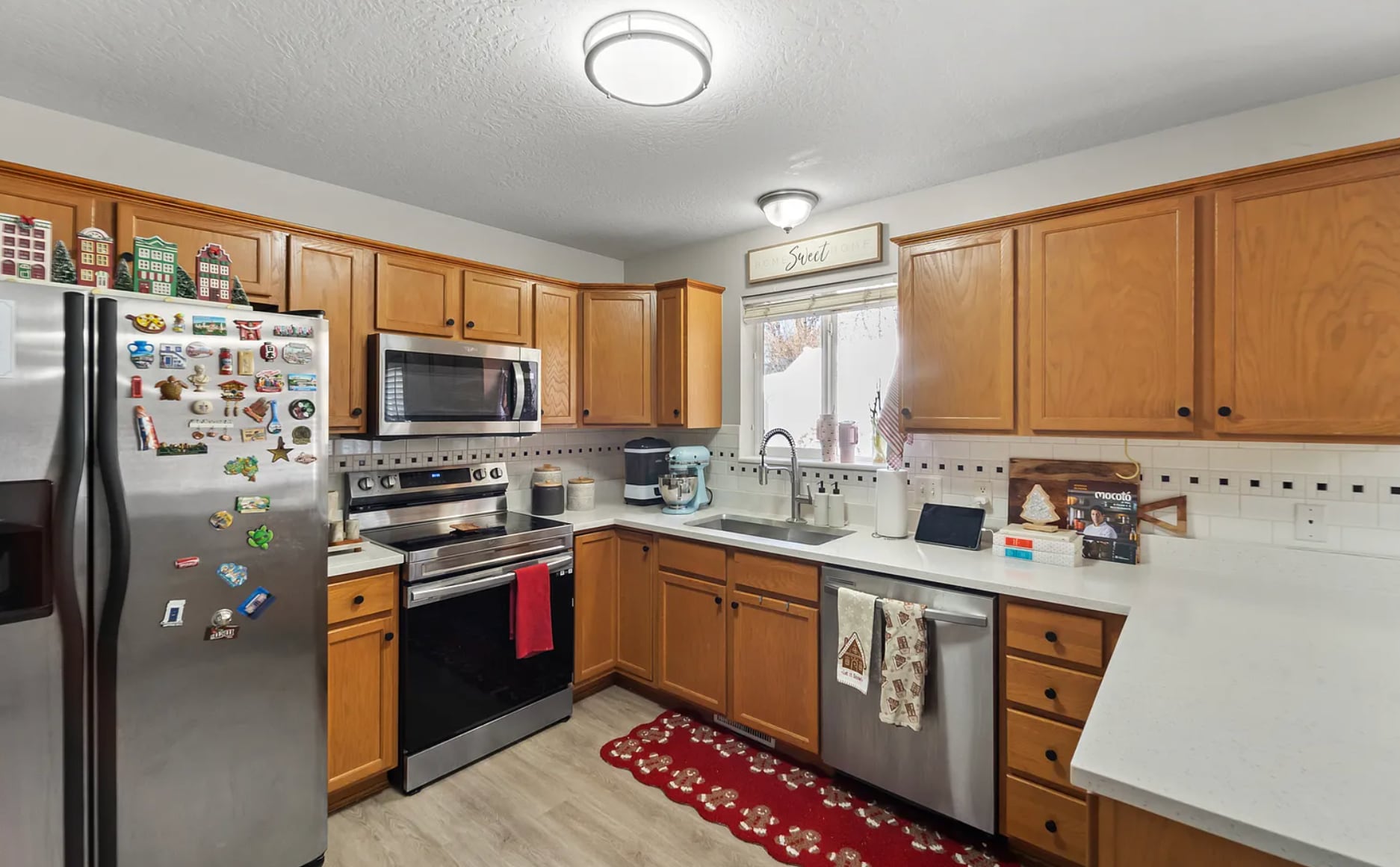 Building Photo - 1485 Navajo Dr