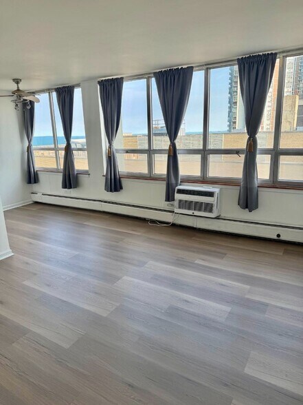 New Floor - 6171 N Sheridan Rd