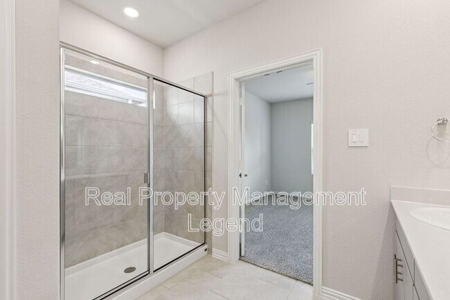 Building Photo - 606 Travine Dr