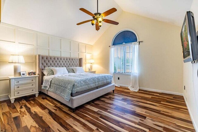 Building Photo - 9885 Belmont Ct