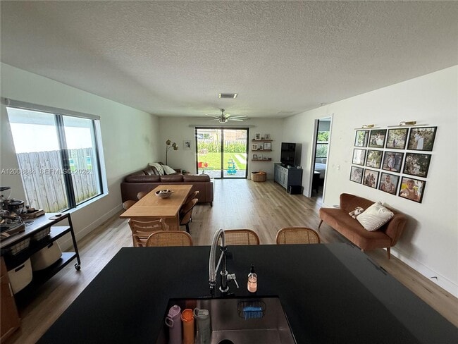 Building Photo - 2945 SE 3rd St