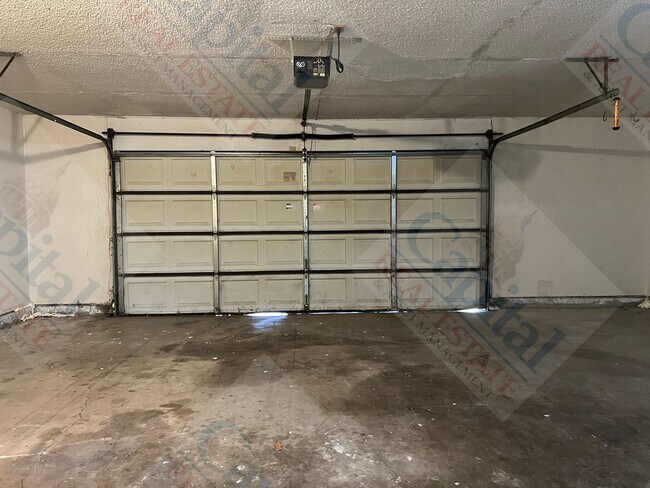 Building Photo - 6717 W Britton Rd