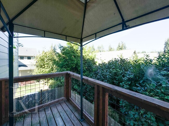 Building Photo - SUPERSIZED 5-Bd HOME