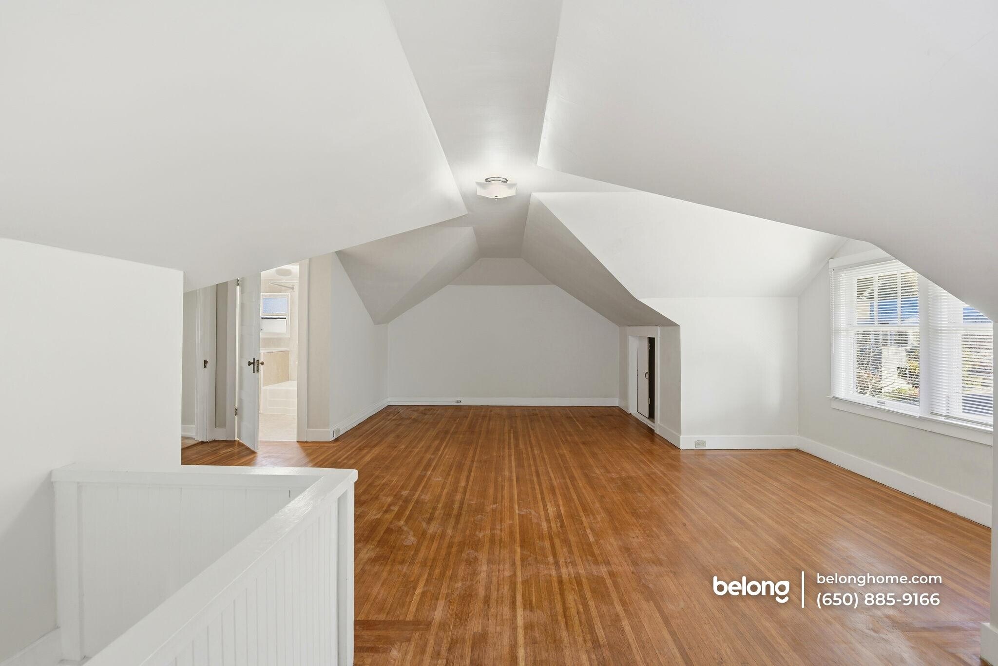 Building Photo - 31 Hardwick Ave