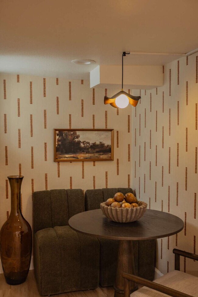 Building Photo - 300 N Inca St