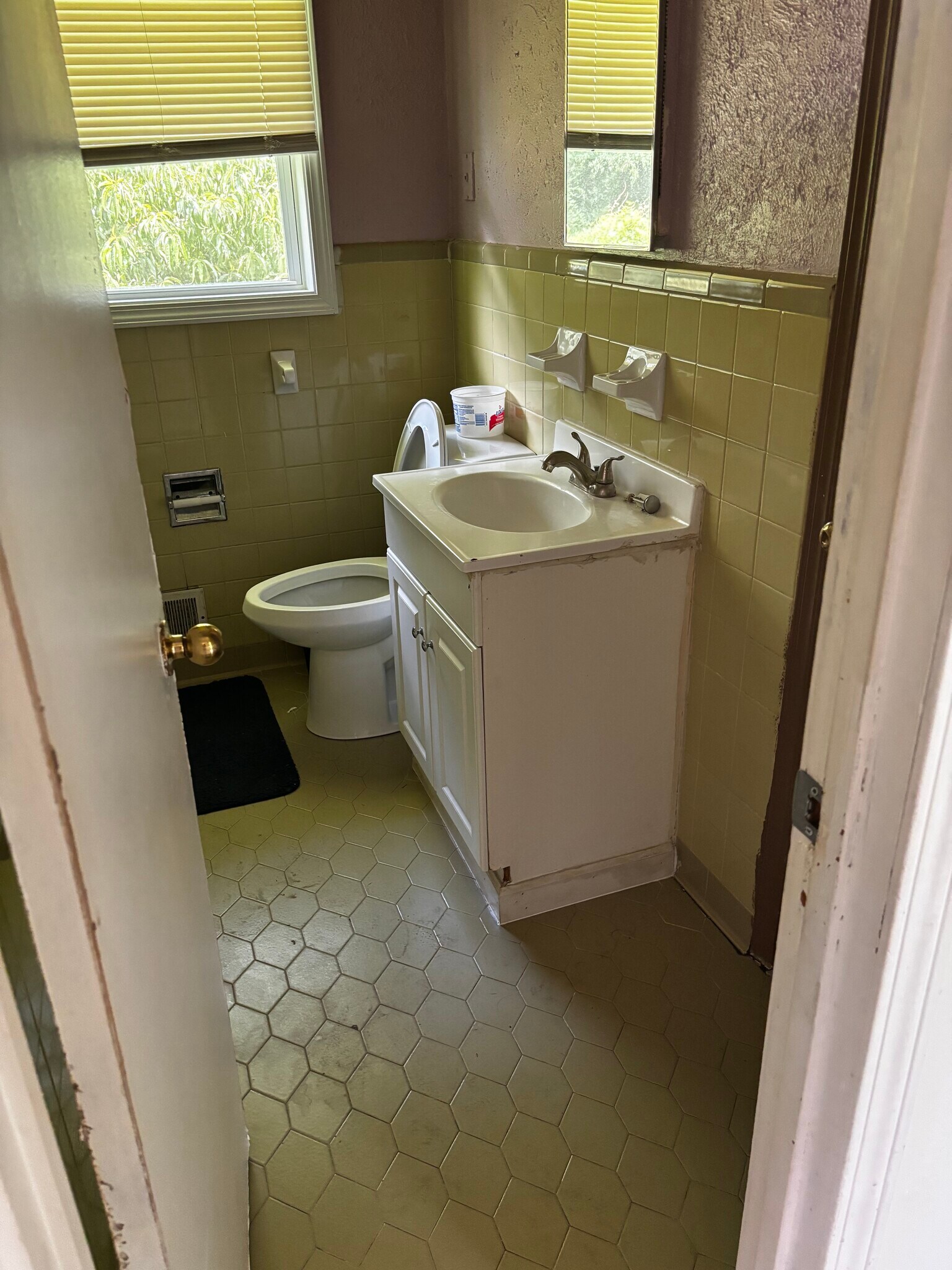 Building Photo - 5125 Seaborn Pl