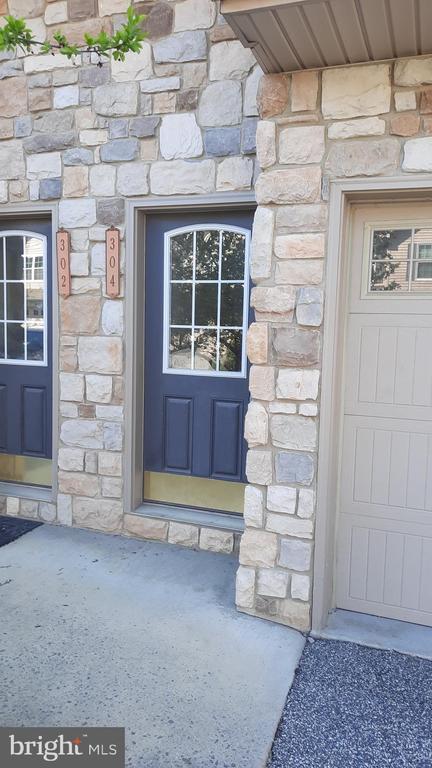 Building Photo - 304 Antilles Court