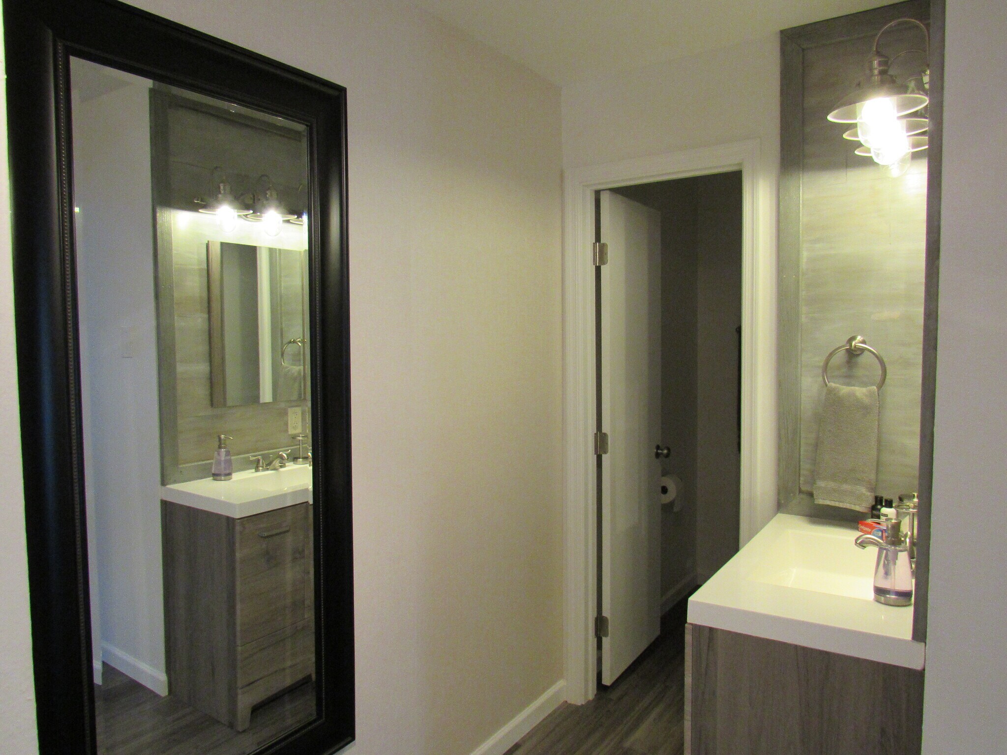 Building Photo - 8301 E Florentine Rd