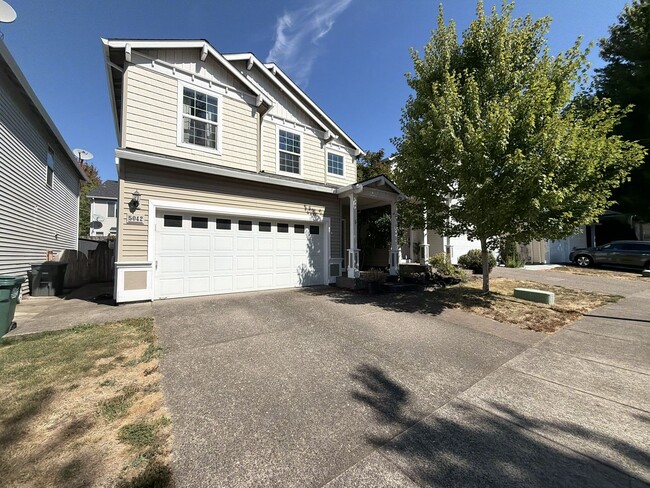 Building Photo - 5042 NE Schoeler Cir
