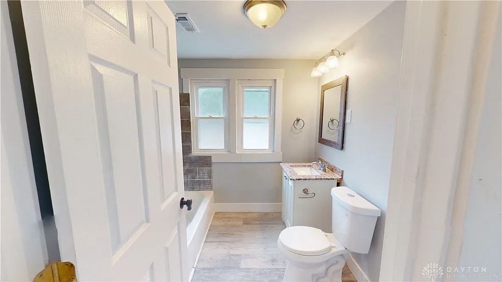 Full Bathroom 2 - 2228 Wayne Ave