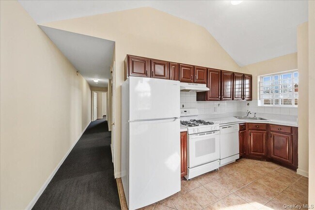 Building Photo - 2948 Wickham Ave