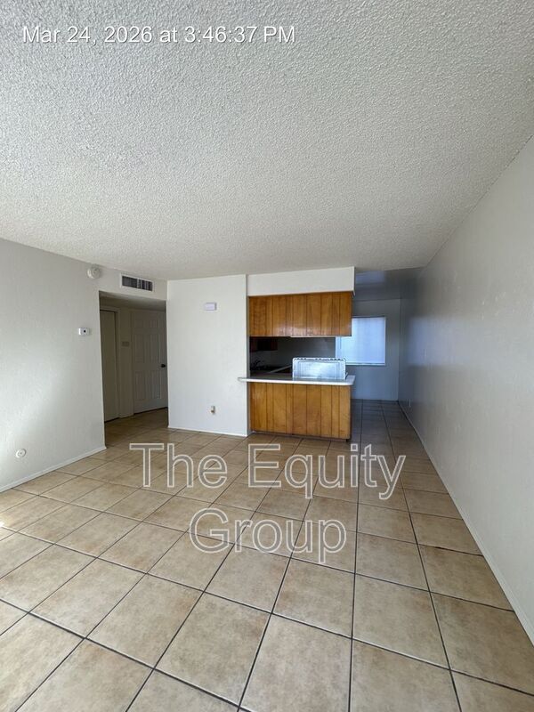 Building Photo - 514 S Bridge St