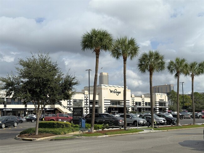 Building Photo - 1963 Peden St