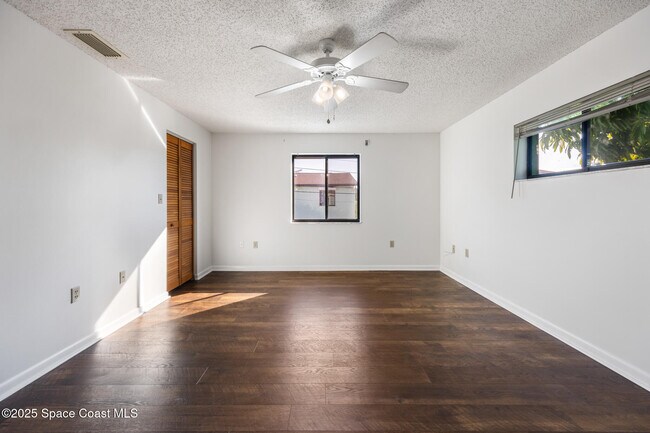 Building Photo - 123 Adams Ave