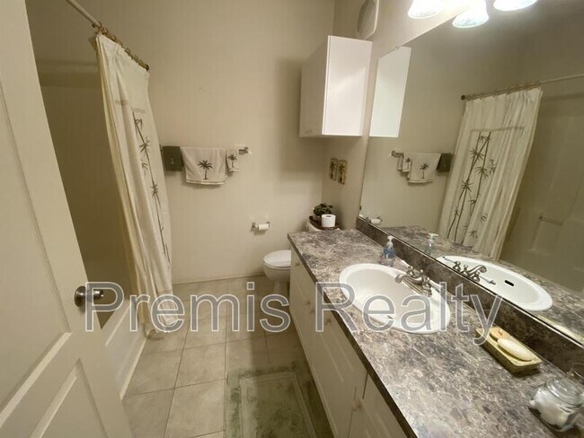 Building Photo - 2733 Via Cipriani