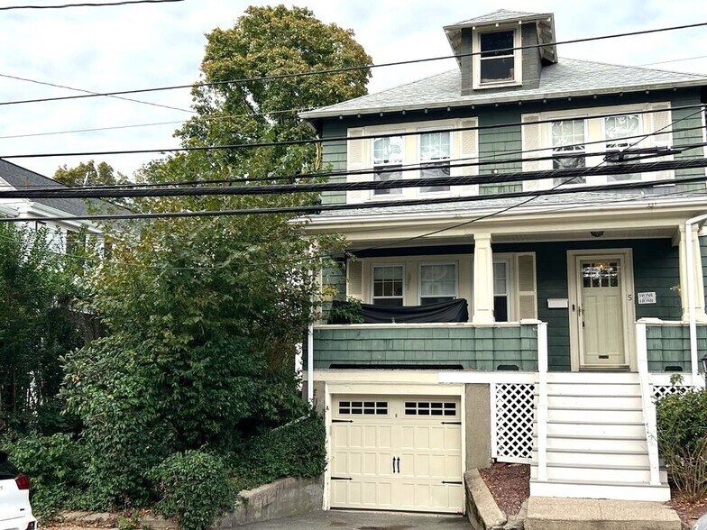 Building Photo - 5 Glenmont Rd