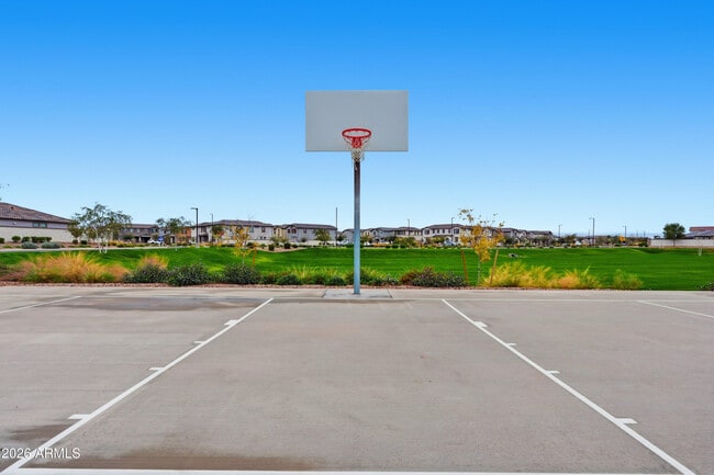 Building Photo - 932 W Macaw Dr