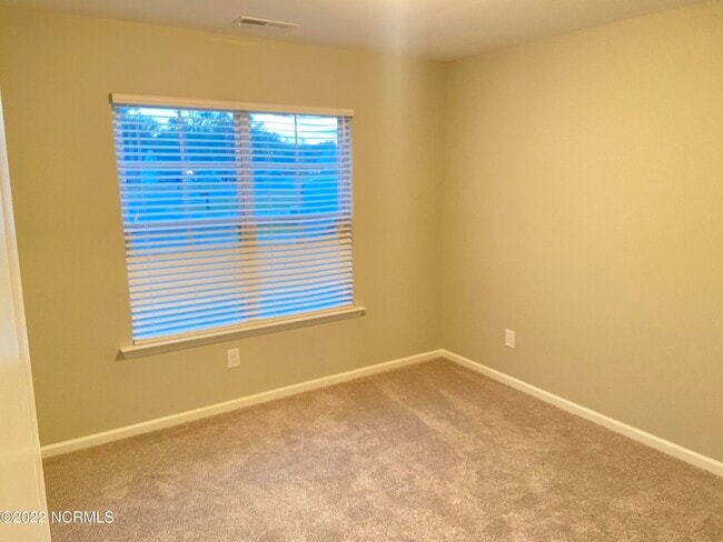 Building Photo - 713 Kiesee Dr