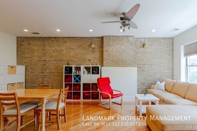 Building Photo - 4853 S Vincennes-Unit 205