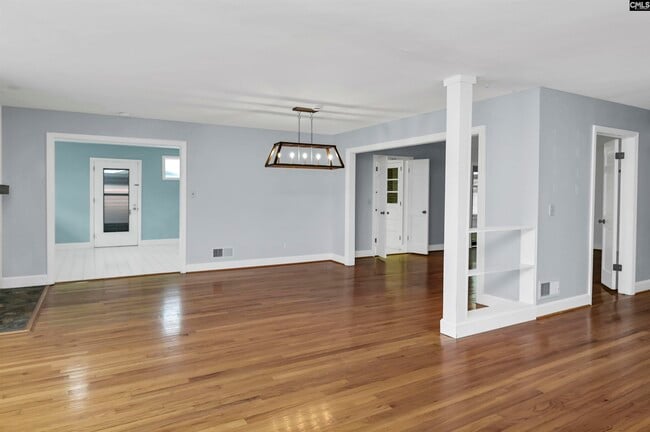 Building Photo - 1808 York Dr