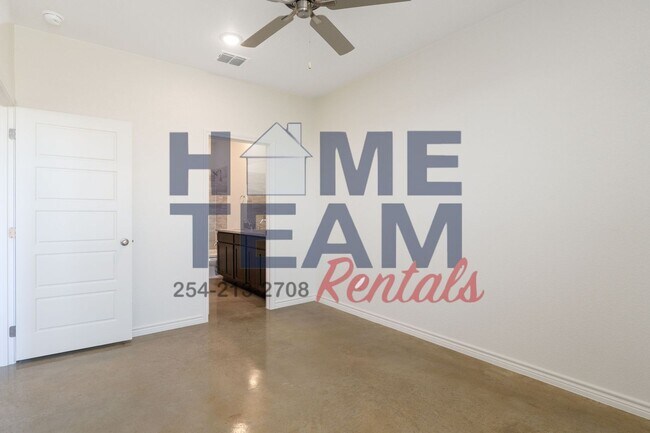 Building Photo - 9202 Ash Rd