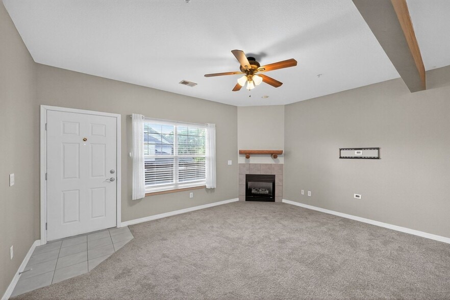 Building Photo - 5220 Boardwalk Dr
