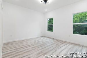 Building Photo - 1339 Schley Ave