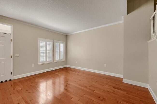 Building Photo - 1490 Bergen Rock St