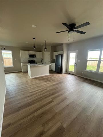 Building Photo - 172 Showdown Rd