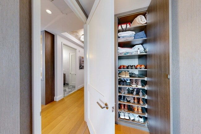 Building Photo - 240 Devonshire St