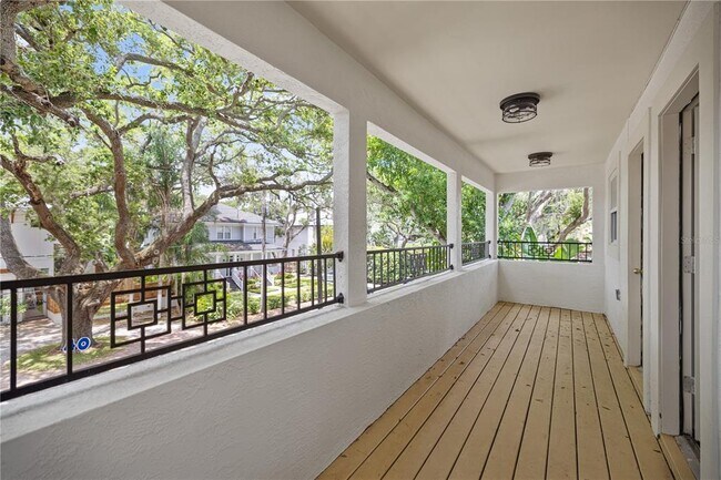 Building Photo - 2709 W Bay Ave