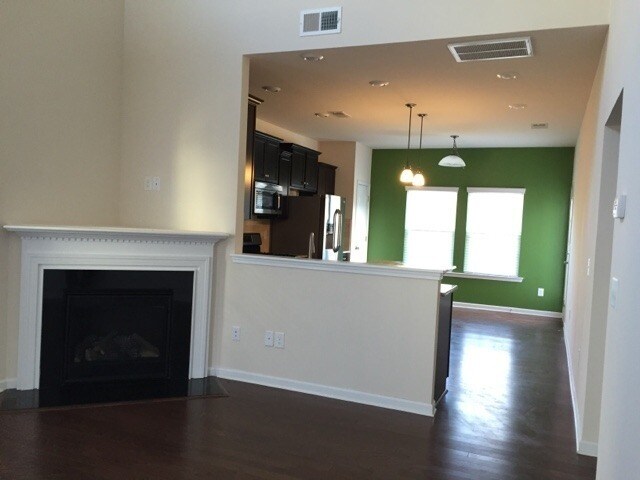 Building Photo - Wonderful 4bd/2.5bth in a great community!