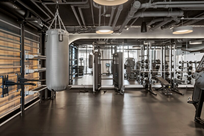 Building Photo - 512 S Damen Ave